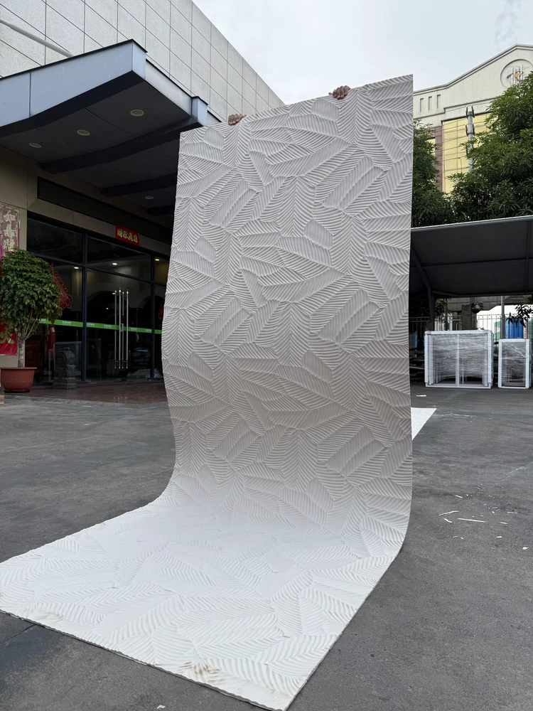 浅灰纯色芭蕉叶柔性石材