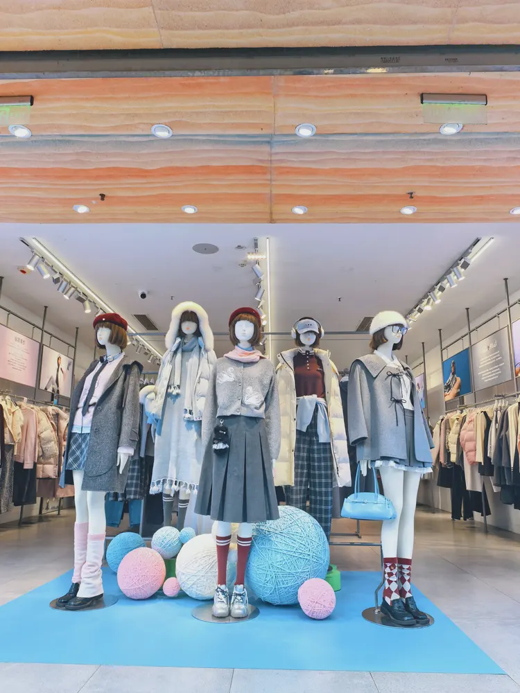 女装店-打印夯土-门头3 女装店-打印夯土-门头3