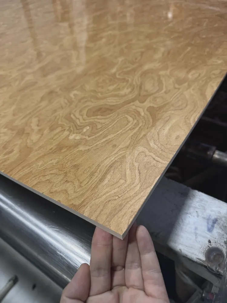 金橡色 竹炭木饰面板 5361-15